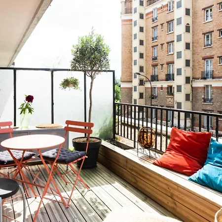 Cozy With Terrace In Gambetta Apartment